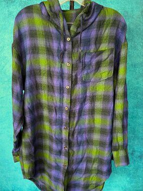 Unisex plaid flannel type button up long sleeve hooded top